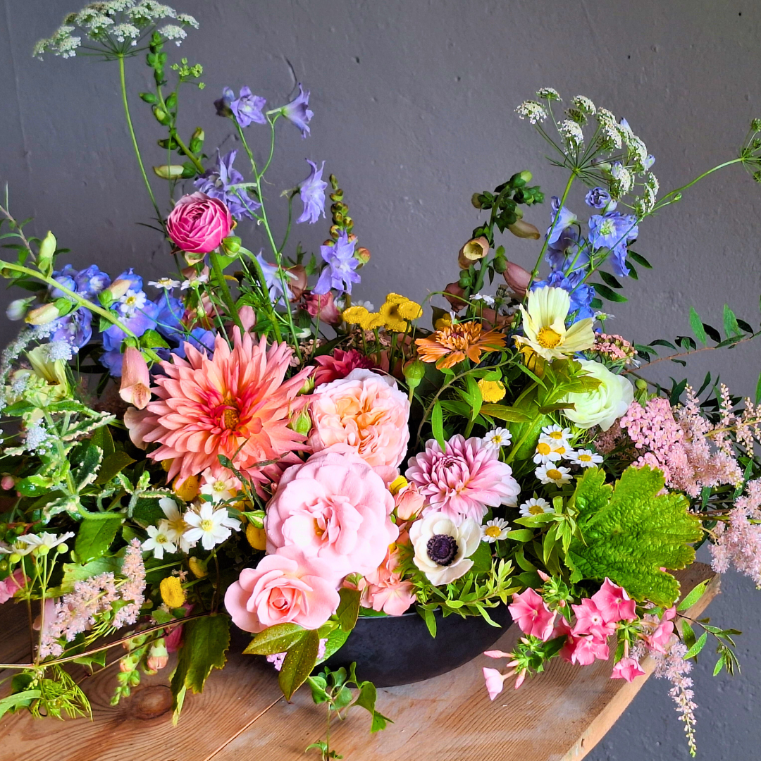 Dekorasjon med Sesongens Blomster